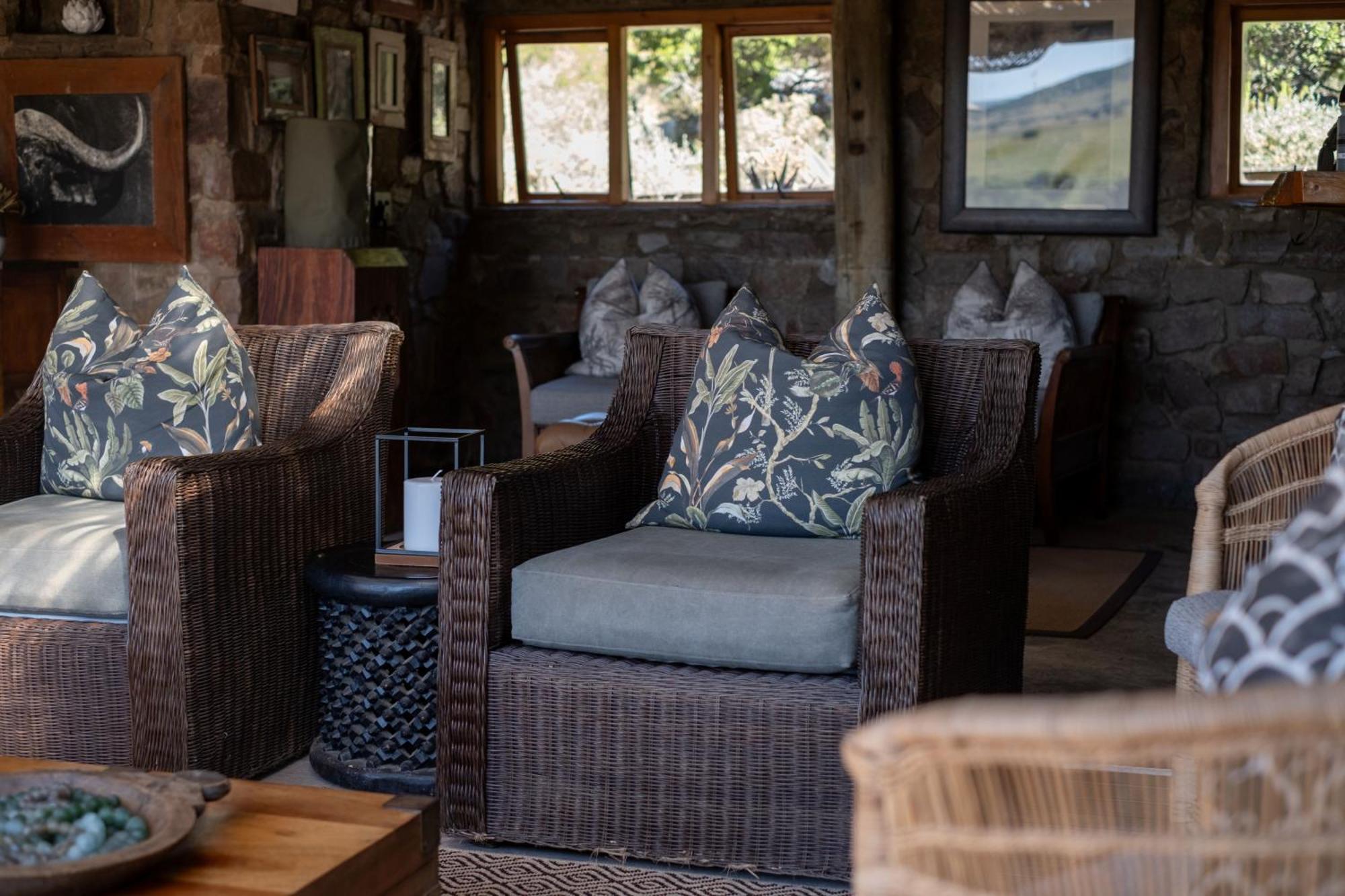 Hillsnek Safari Camp - Amakhala Game Reserve Villa Екстериор снимка